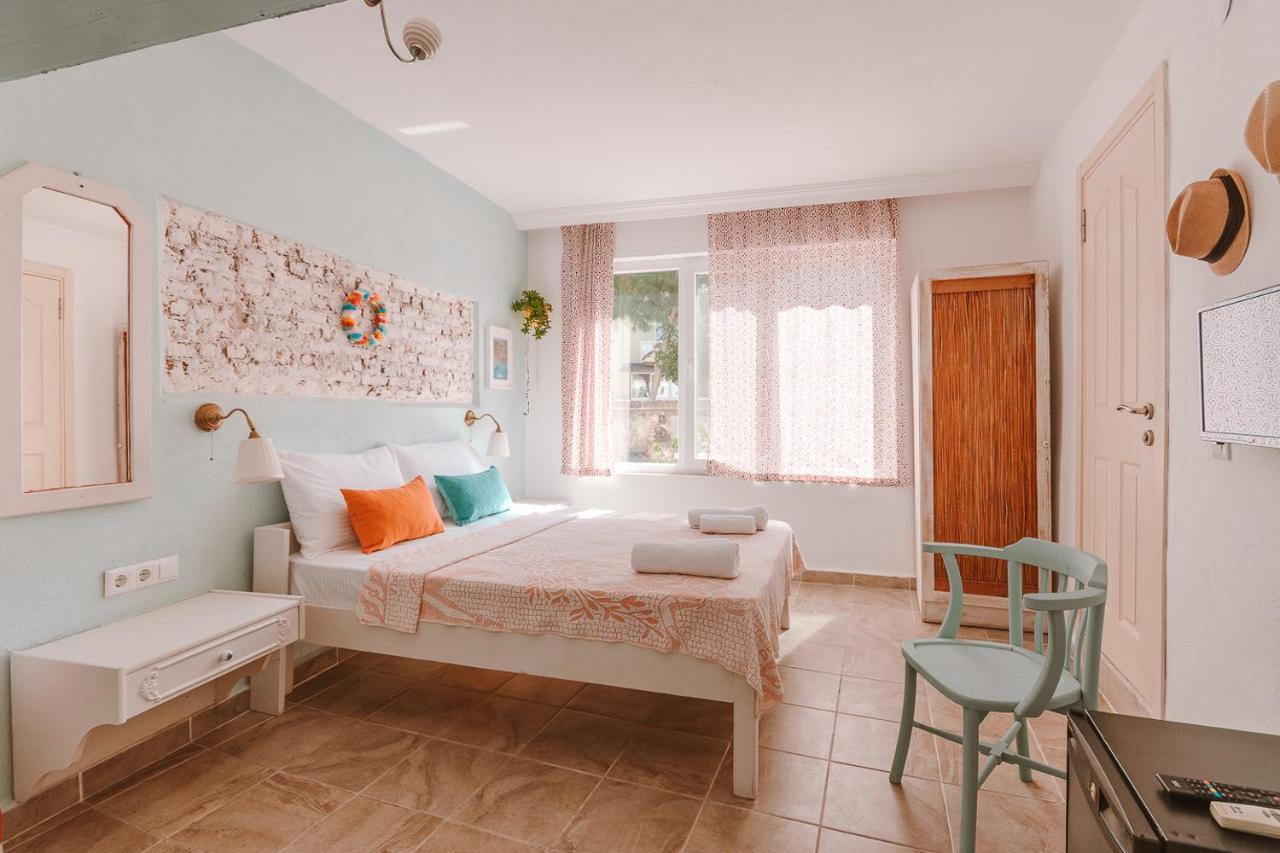 Kuytu Terrace Bed And Breakfast Kas Room photo