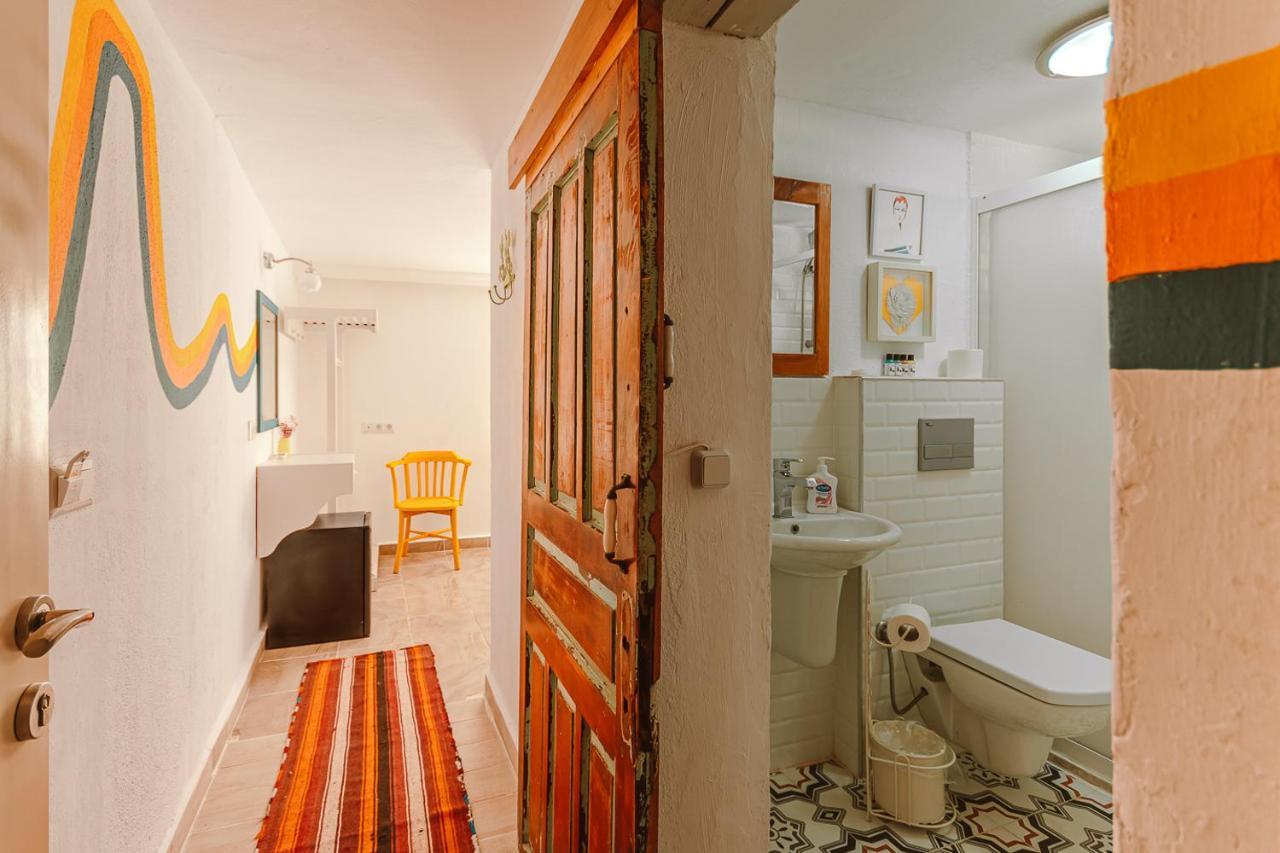 Kuytu Terrace Bed And Breakfast Kas Exterior photo