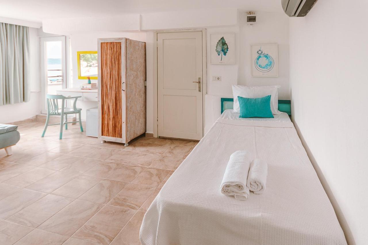 Kuytu Terrace Bed And Breakfast Kas Exterior photo